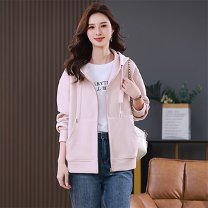 妈妈连帽短外套女2025春秋新款时尚休闲宽松卫衣粉色洋气减龄上衣图片