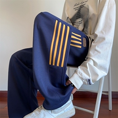 藏青色