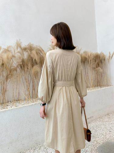 风衣式腰带连衣裙，女装风衣，荷塘月色