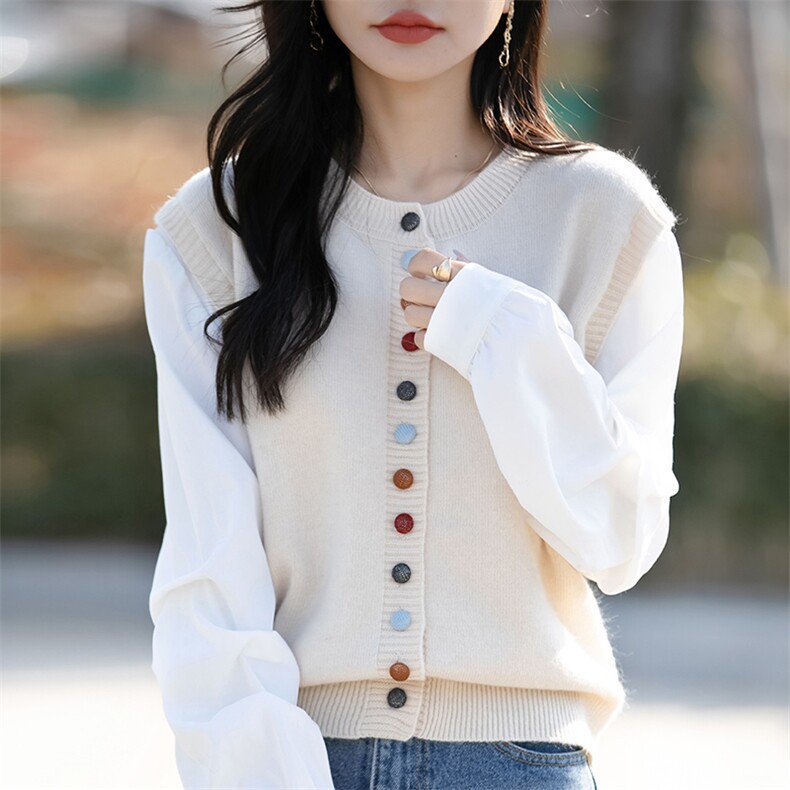 早春新款精纺羊毛开衫女圆领假两件拼接毛衣宽松彩扣针织外套上衣,女装马甲,佳绒包芯纱店