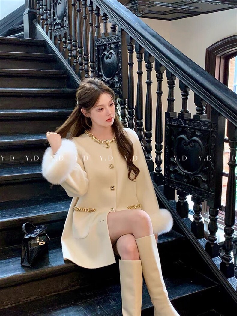 【依嘟】狐狸毛袖手工钻领女富家千金感小个子羊毛外套(配可拆卸,女装毛呢外套,依嘟服饰