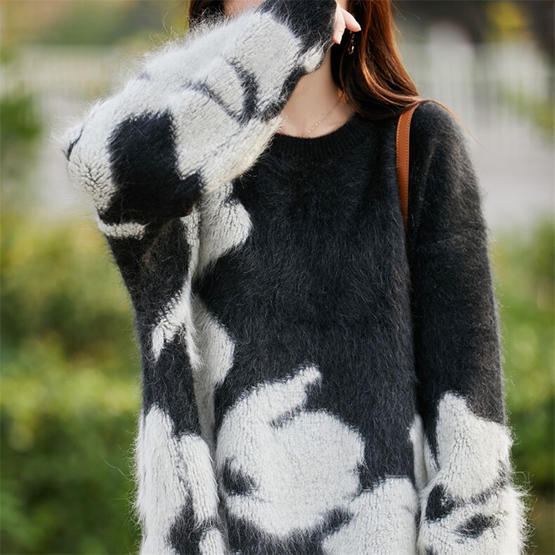 2025年秋季宽松型套头单件长袖黑白提花圆领，女装羊毛衫，片语羊绒