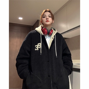 eq334 贴补刺绣拼接连帽羊羔毛外套男女情侣装2024新款加厚棉服图片