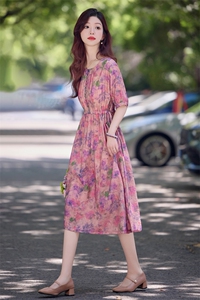 洋气减龄印花棉麻连衣裙女2025夏季高端刺绣气质收腰显瘦短袖裙子图片