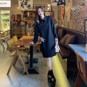 黑色新中式国风刺绣连衣裙女2025春季新款复古高级感小个子a字裙图片