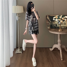 设计感时尚套装女夏新款洋气减龄圆领印花短袖上衣阔腿短裤两件套，女装套装/套裙，2C310