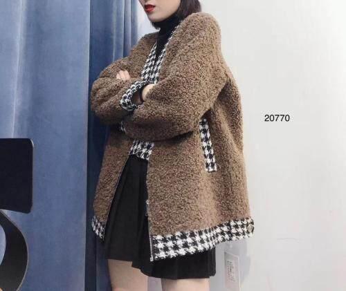 【现货】颗粒绒皮毛一体外套，女装，億亿铭品