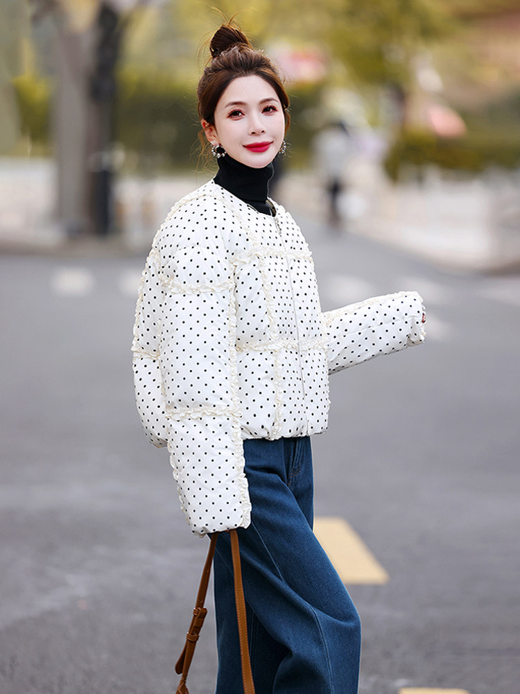 超好看圆领木耳花边短款羽绒服女2025冬季小个子白鸭绒面包服外套,女装羽绒服,歌伊格美