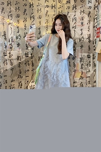 灰色网纱拼接连衣裙女2025夏季新款设计感小众宽松小个子T恤裙潮图片