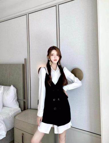 【现货】秋季新款双排扣两件套，其它，名依人