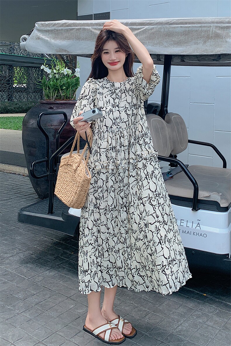 后背蝴蝶结碎花泡泡袖连衣裙女夏2024新款流行绝美赫本风气质长裙,女装连衣裙,2C032