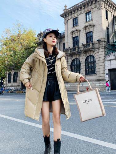 现货羽绒服，女装羽绒服，莉泽贝妮