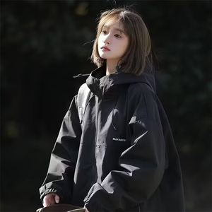 连帽防风冲锋衣男外套春秋款潮牌户外情侣登山服机能工装帅气夹克图片