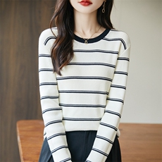 2025秋冬季气质条纹圆领长袖毛衣内搭女韩系时尚撞色针织打底上衣，女装卫衣/绒衫，长今羊