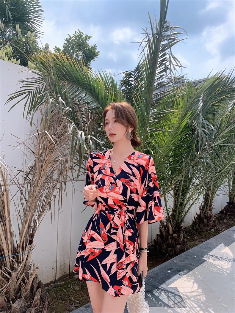 夏季新款连衣裙，女装连衣裙，早颜