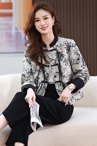 气质肌理提花新中式国风外套2024春季新款女撞色盘扣外套图片