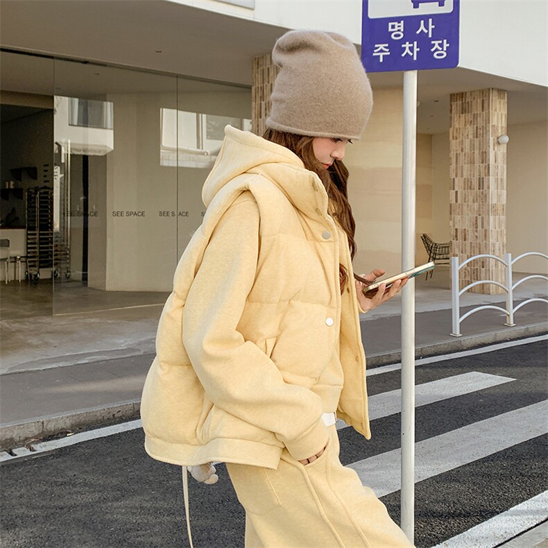 奶黄色休闲卫衣套装女2024冬新款小个子减龄羽绒服马甲卫裤三件套,女装套装/套裙,2C317