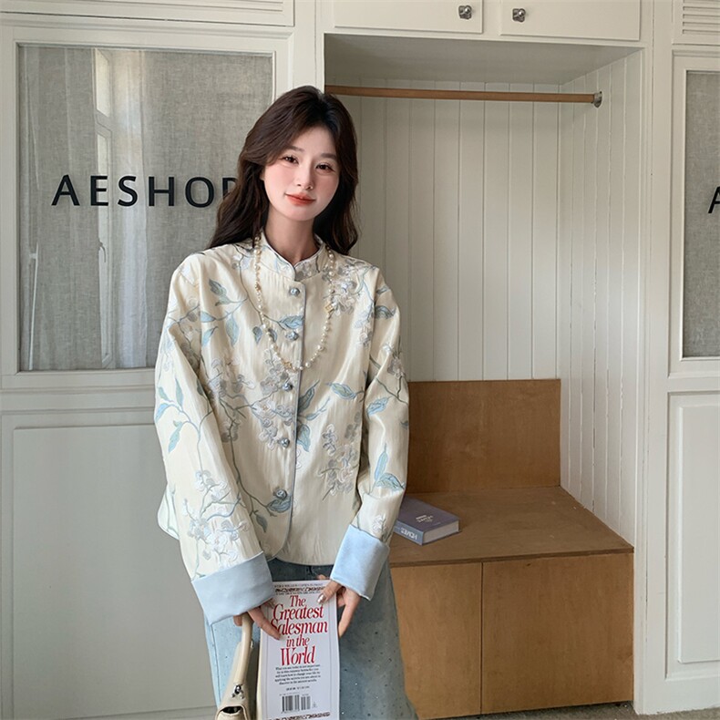 新中式短款外套女2025春季复古国风撞色拼接缎面小个子宽松上衣,女装短外套,纯色衣恋