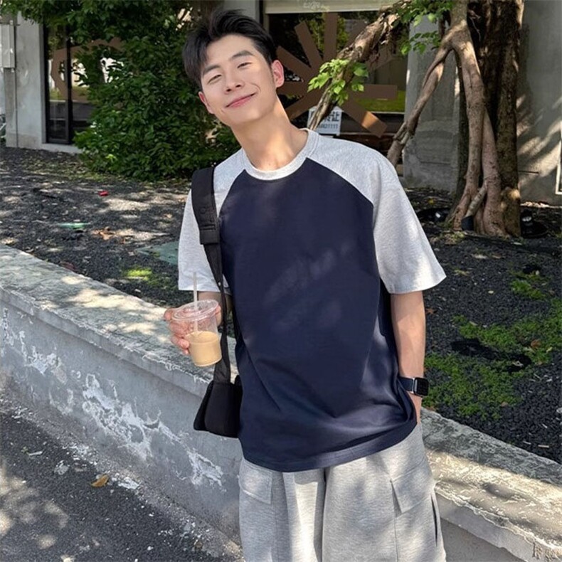 抖音得物高品质二开240克宽松纯棉美式潮牌插肩袖拼接短袖T恤,男装T恤,电商A486