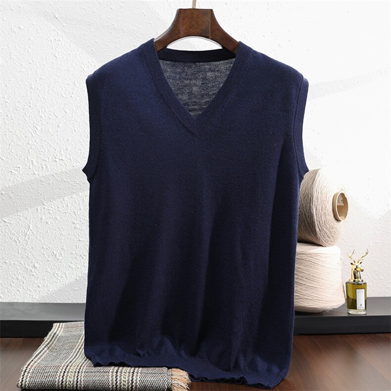 2024年秋季马甲时尚都市V领羊毛宽松型简约上衣,男装背心/马甲,朝思羊绒