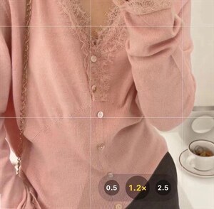 春季新款，V领薄款羊毛衫图片