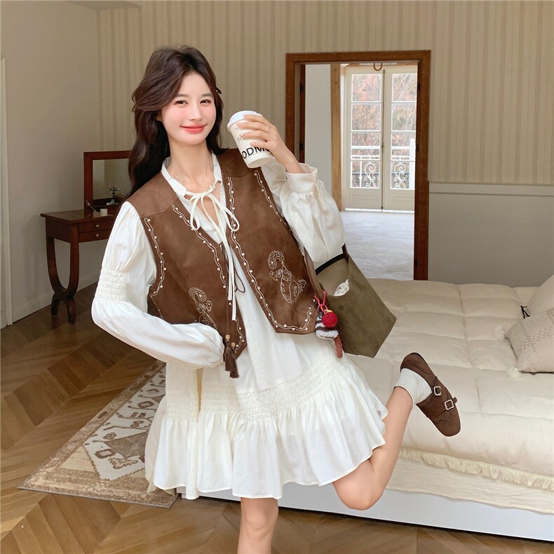 【新品】连衣裙+波西米亚刺绣马甲套装W677P185K298,女装套装/套裙,2C209