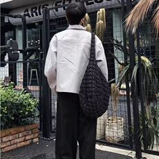 灰色