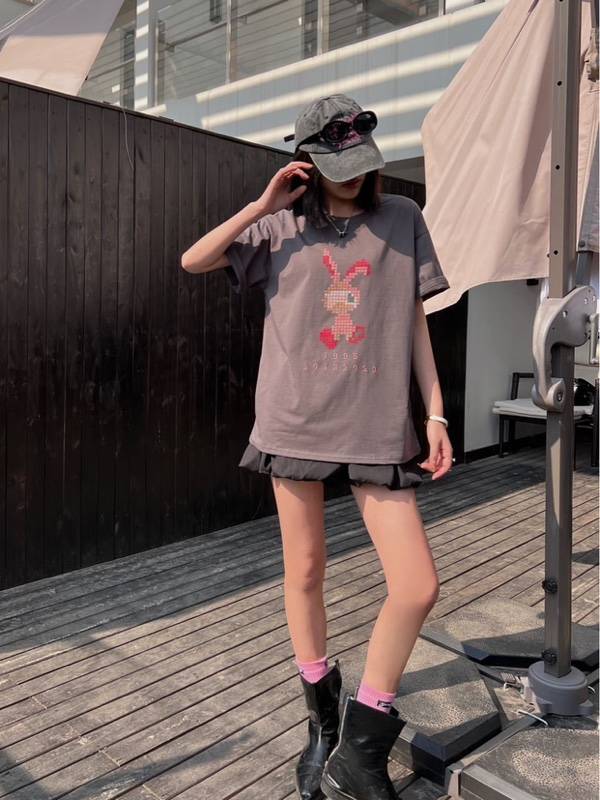 2023夏装短袖圆领刺绣兔子T恤,女装T恤,艾涵o