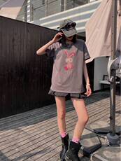 2023夏装短袖圆领刺绣兔子T恤，女装T恤，艾涵o