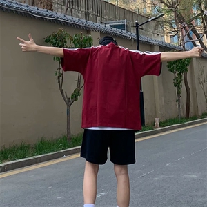 抖音得物高品质二开240克宽松纯棉美式潮牌三条杠织带短袖T恤图片