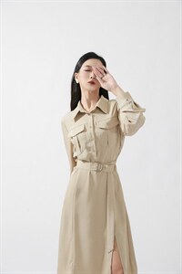 贴口袋腰打皱连衣裙图片