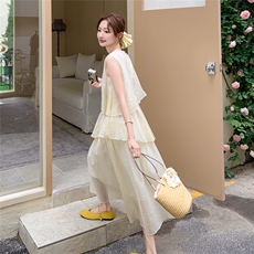 浅黄色漂亮绝美天丝无袖背心连衣裙女夏法式温柔甜美度假蛋糕长裙，女装连衣裙，霓裳依族