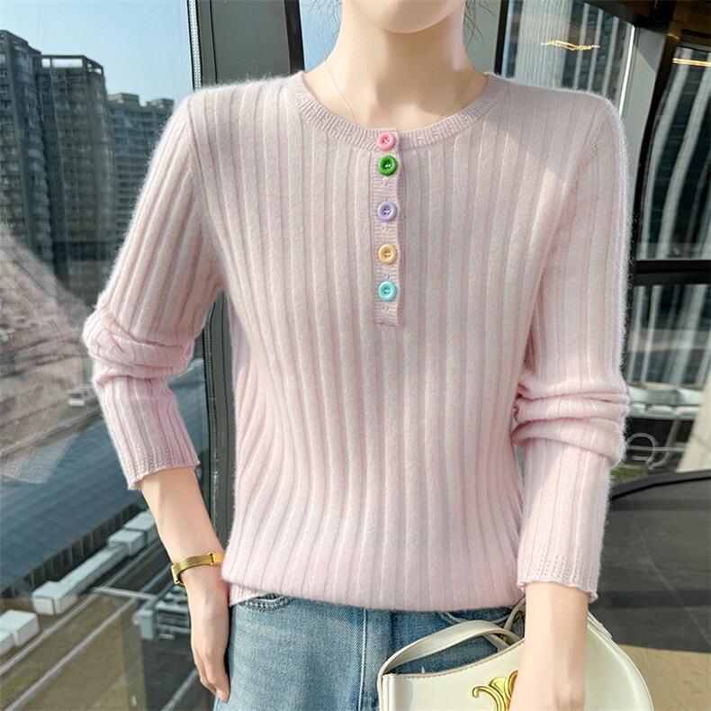 2025舒适百搭简约秋冬彩扣领子长袖羊绒衫，女装羊绒衫，更慕羊绒