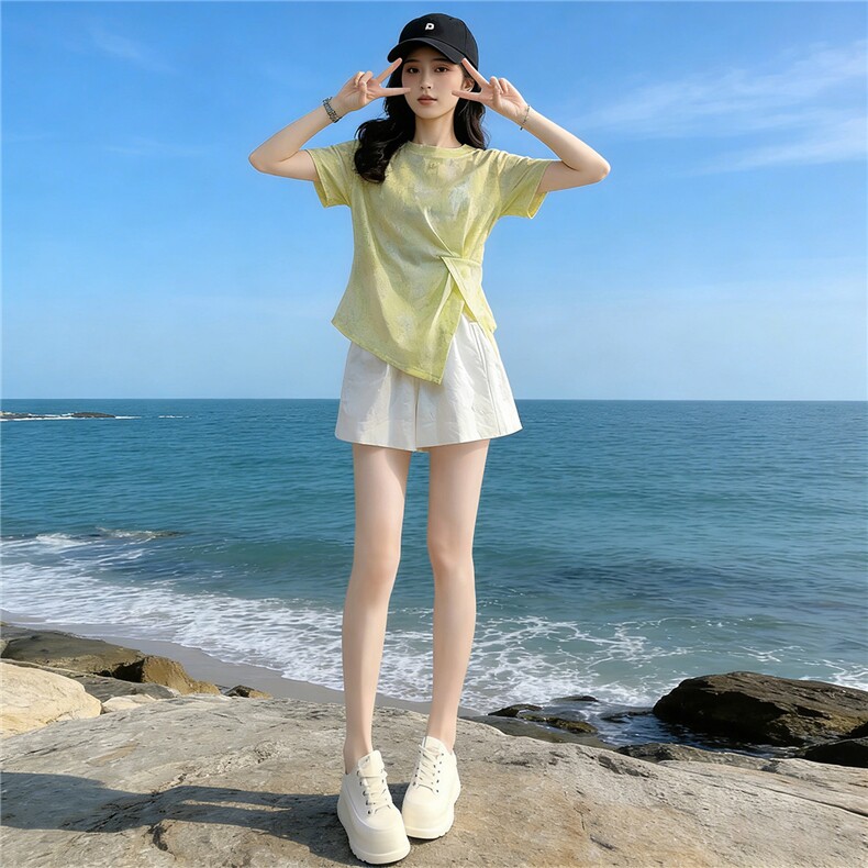 欧韩时尚潮流套装女夏新款圆领印花侧开叉短袖上衣蕾丝短裤两件套图片
