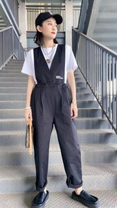 背带裤图片