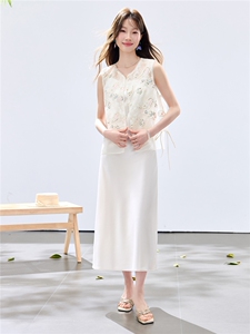 夏季新款现货！2026洋气时尚重工刺绣花马甲+珍珠吊带长裙套装女图片