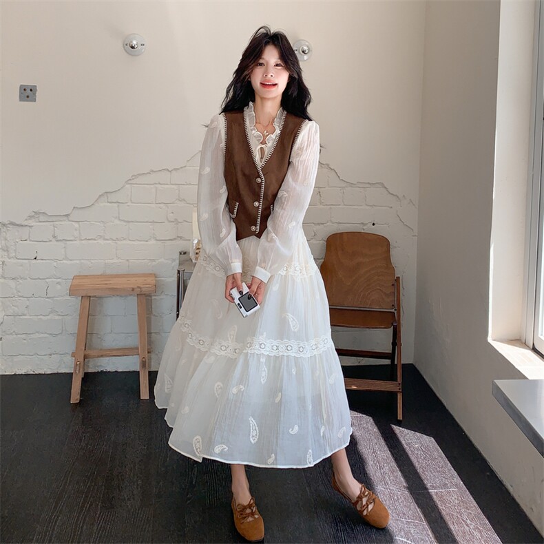 甜美减龄马甲蕾丝连衣裙两件套女春秋2025新款独特漂亮巨好看裙子,女装套装/套裙,2C032