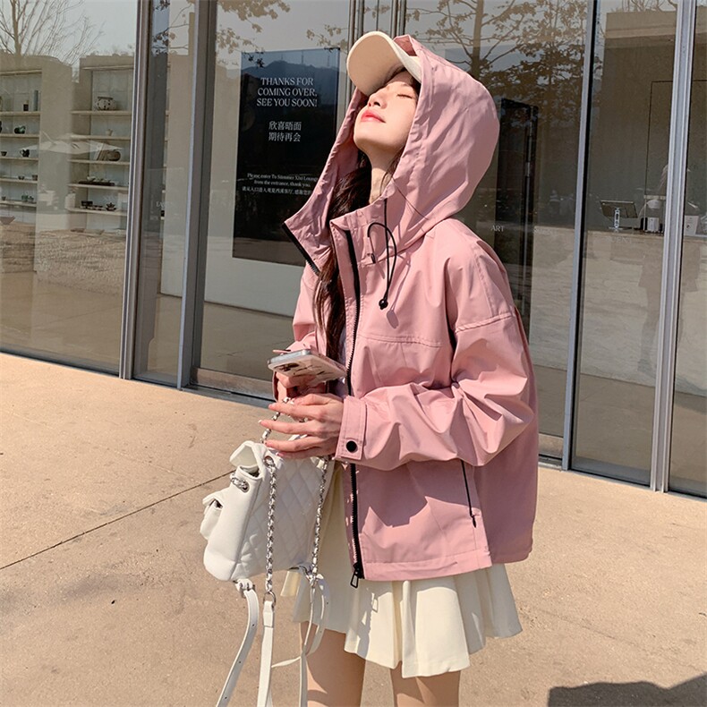 粉色连帽冲锋衣女2025春秋季新款小个子甜美减龄休闲夹克短外套,女装短外套,辉之琳