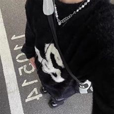 黑色