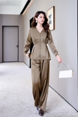 高端职业套装女春秋2025新款高级感通勤气质时尚洋气阔腿裤两件套，女装套装/套裙，时尚俏佳人