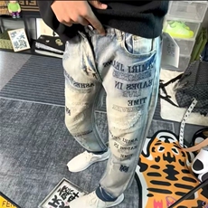 蓝色