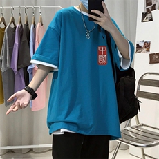 深蓝色