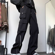 黑色