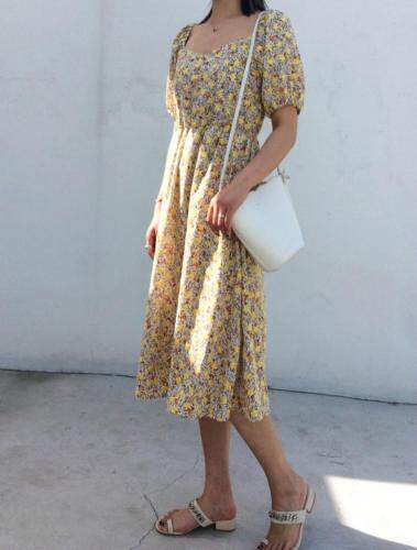 现货刺绣连衣裙，女装连衣裙，TOP.1