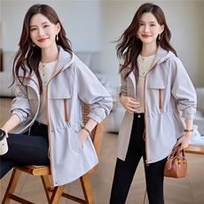 现货大货已出！！撞色抽绳连帽夹克2025秋季新款女装百搭时尚外套，女装风衣，以桐