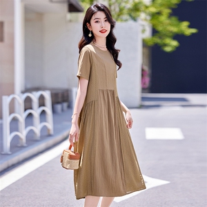 天丝棉文艺气质连衣裙女2025夏季新款梨形身材显瘦遮肚子休闲裙子图片