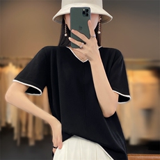 黑色
