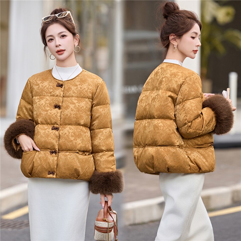 仿真狐狸毛冬装新款时尚新中式提花加厚羽绒服外套新标90白鸭绒，女装羽绒服，姿衣坊
