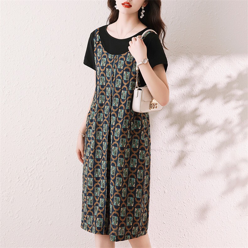 现货2023夏季新款印花拼接宽松遮肚显瘦假两件背带连衣裙,女装连衣裙,余墨