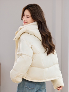 白色潮流气质减龄短款连帽棉服外套女2025年冬季新款加厚保暖棉衣图片